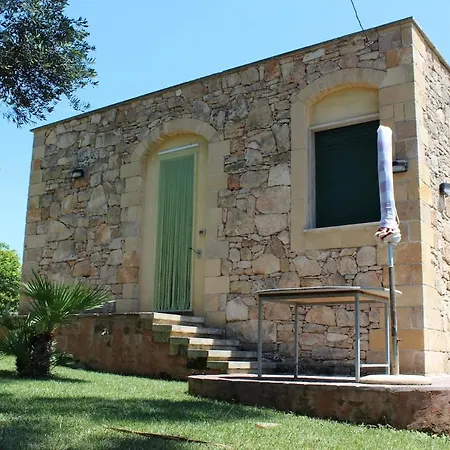 Villeriunite - Papiro Tatil Evi *
